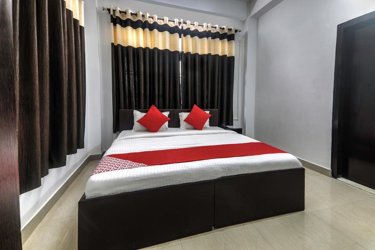 Oyo 13927 Green View Guest House Dispur Экстерьер фото